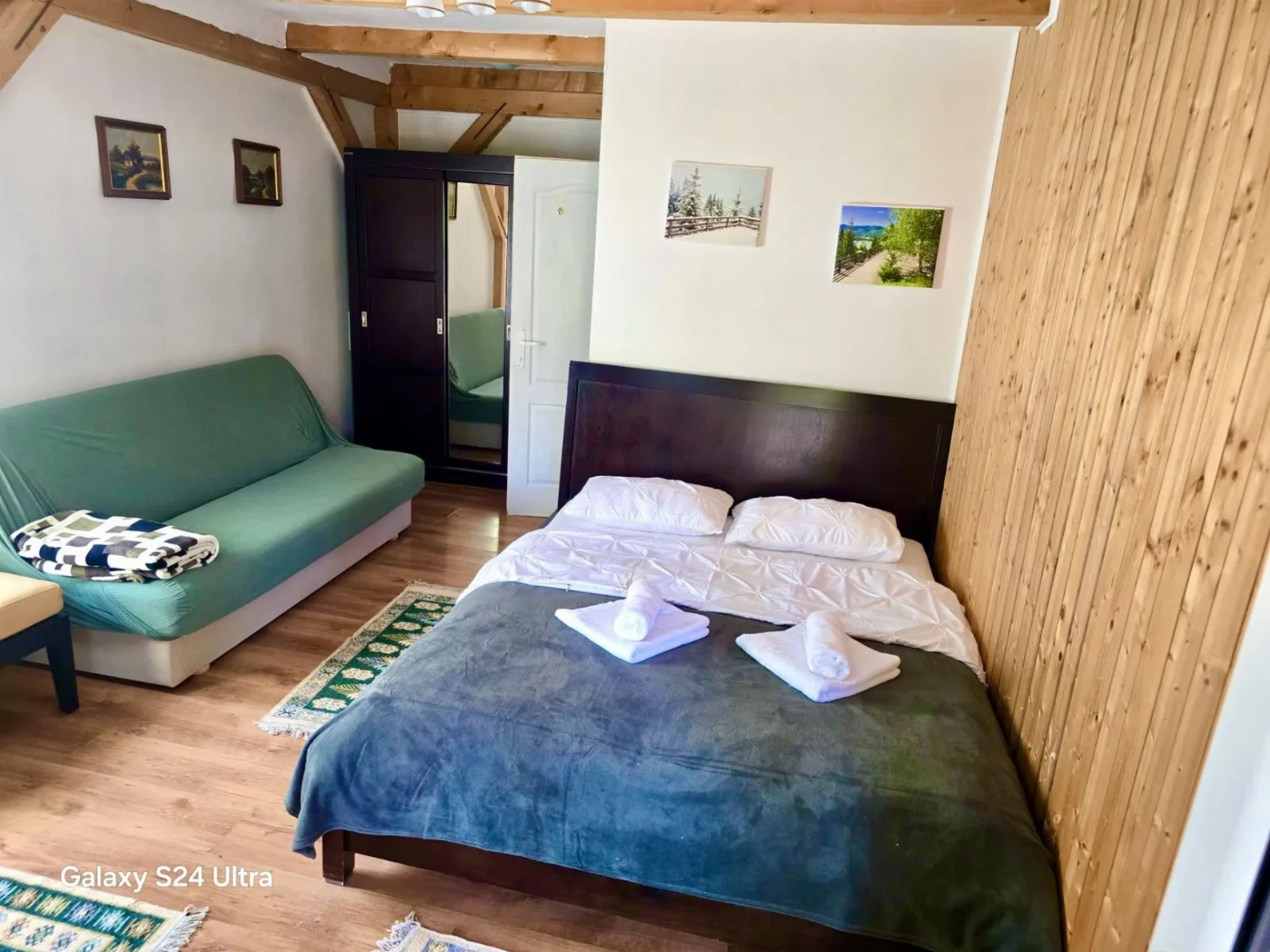 Camera dublă matrimonială 3 — Casa Dintre Brazi, Colibița, Bistrița-Năsăud
