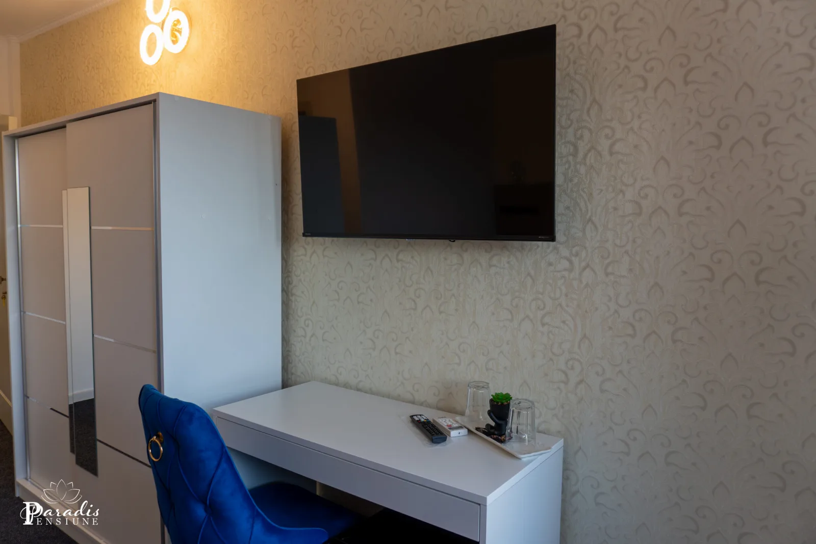Camera Dublă cu Balcon — Pensiunea Paradis Buzias, Buziaș, Timiș