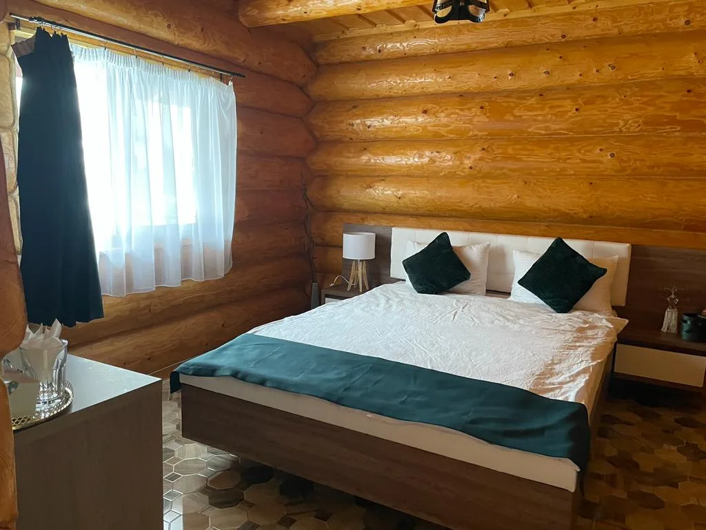 Ady Chalet +