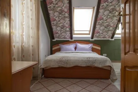 Camera 4 – Corp A — Pensiunea Perla, Ceahlău, Neamț