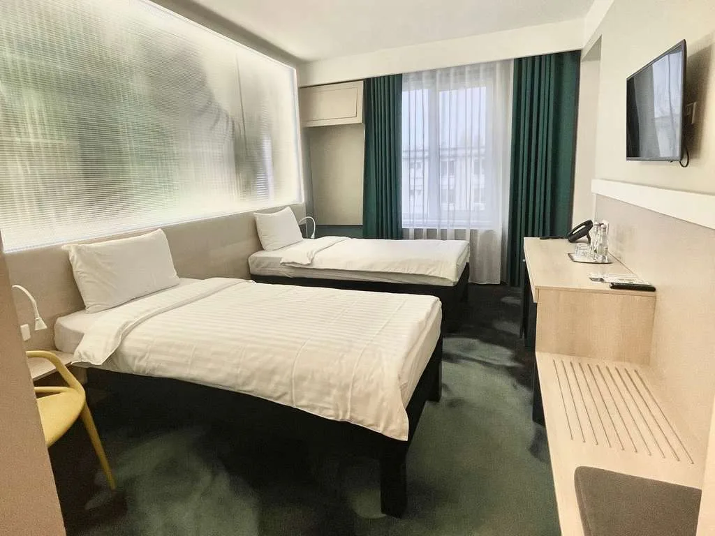 Standard Room with 3 single beds — Ibis Styles Dunărea Galați, Galați, Galați