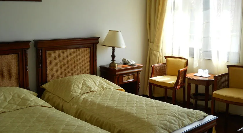 Camera double — Casa Domneasca, Curtea de Argeș, Argeș