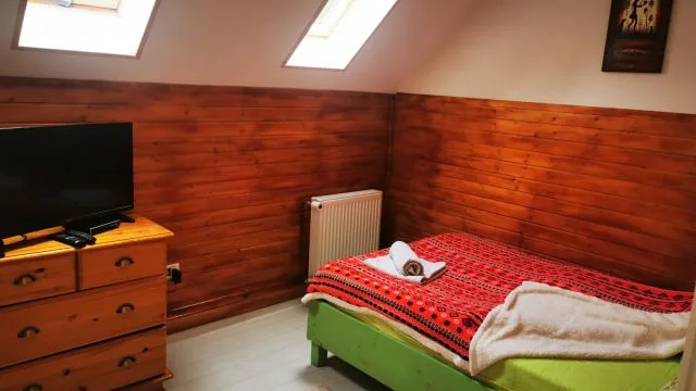 Double Room - Mansarda — Brazi, Râușor, Hunedoara