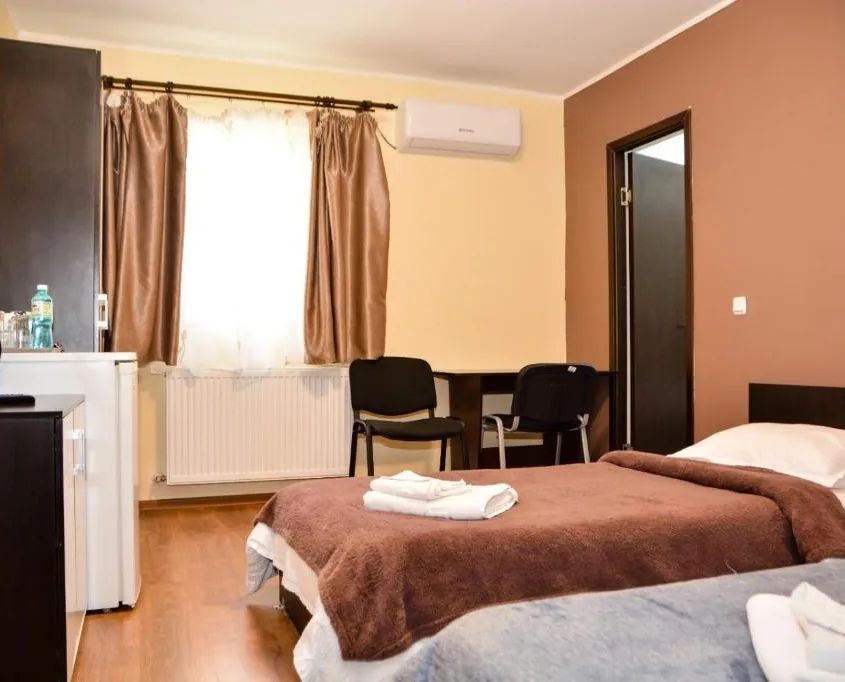 Camera twin cu baie — Buget B & B, Focșani, Vrancea