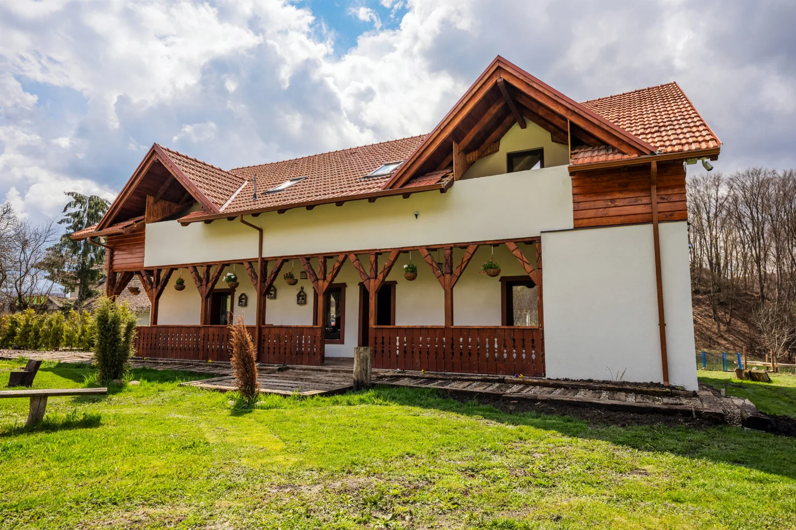 Casa cu Prispă