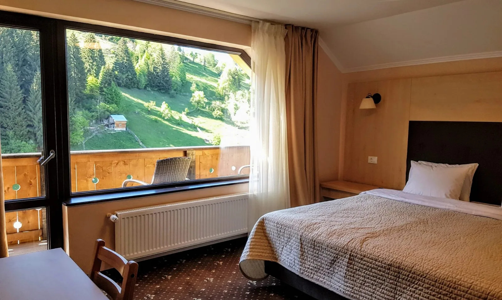 Camera dubla cu mic dejun — Carpatica Lodge, Moieciu de Sus, Brașov