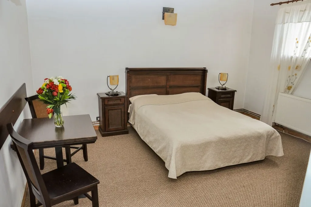 Camera Matrimonială — Cazare Ghimbav - Casa Albă, Ghimbav, Brașov