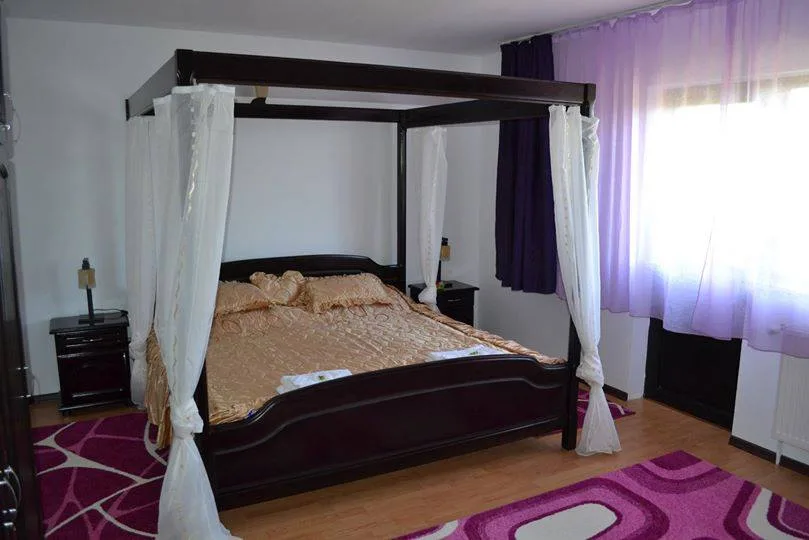 Camera Dubla Deluxe — Templars INN, Hârseni, Brașov