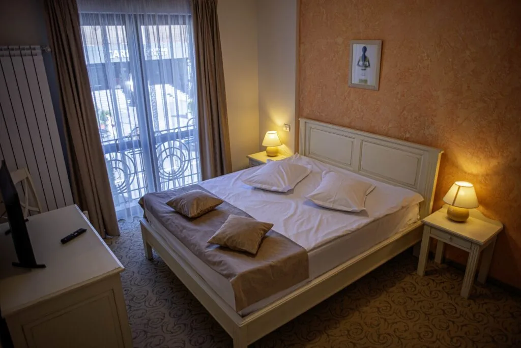 Camere duble [Twin / Matrimoniale] — Hotel Bucegi, Sinaia, Prahova