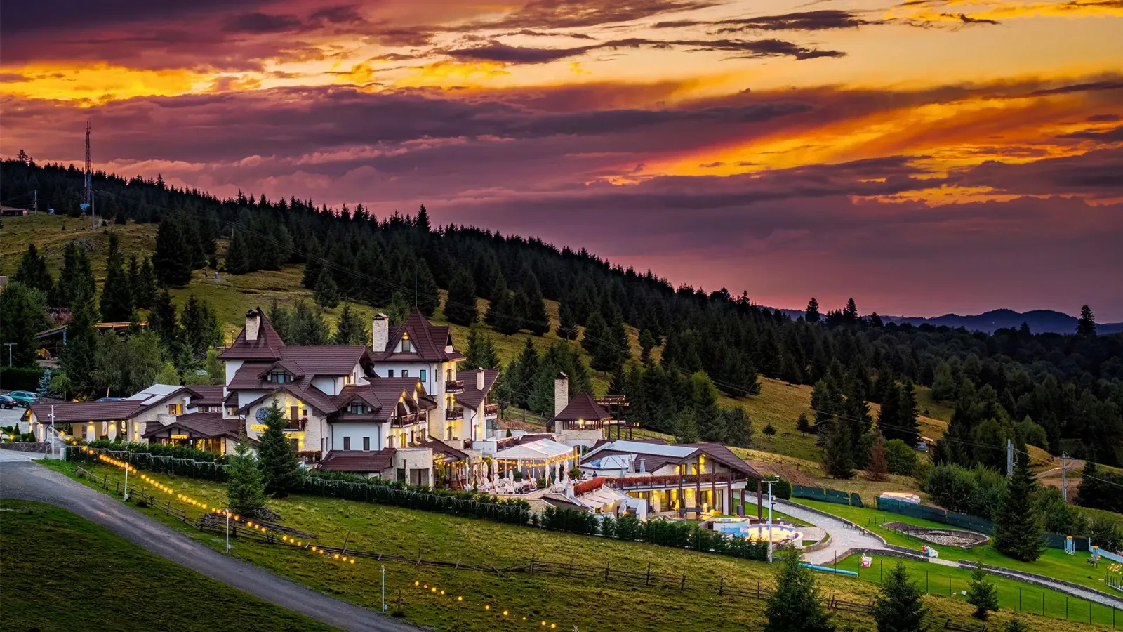 Fotografie 2 — Castelnor, Poplaca, Sibiu