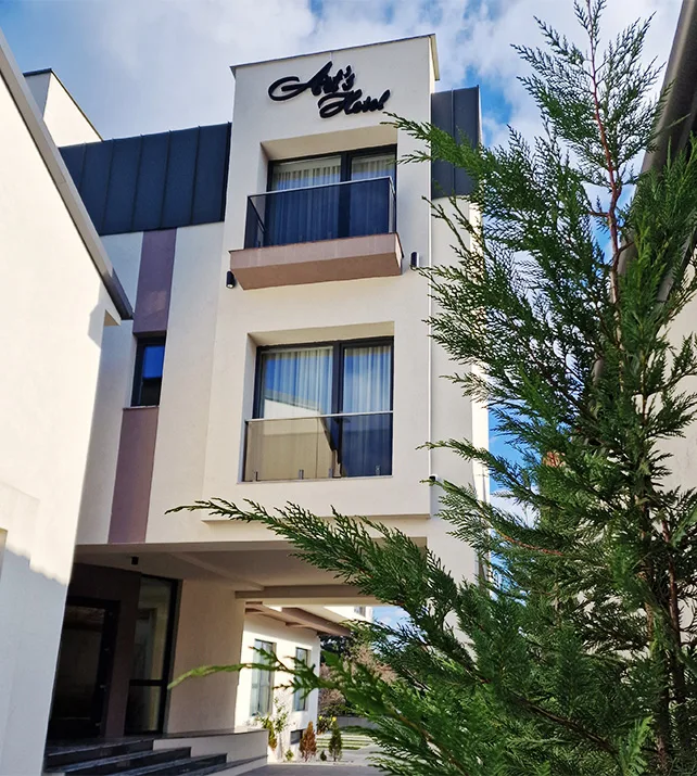 Art's Luxury Boutique Hotel