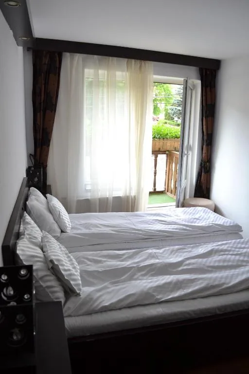 Superior Double Room — Chic City Rooms, Sighișoara, Mureș