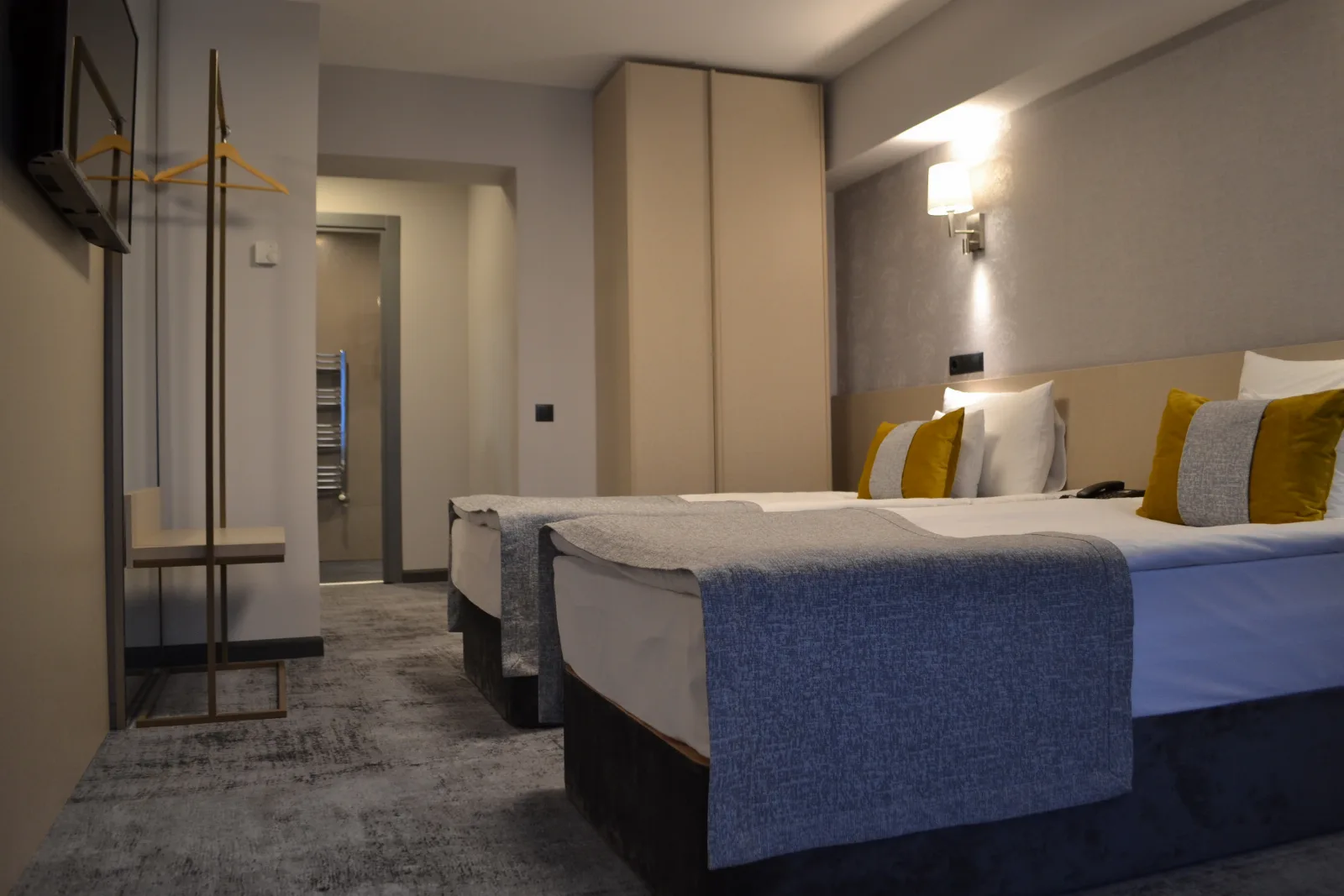 Single — Casa Calatele, Călățele, Cluj