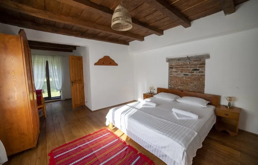 Summer Room — The Carpathian Lodge, Dobrița, Gorj
