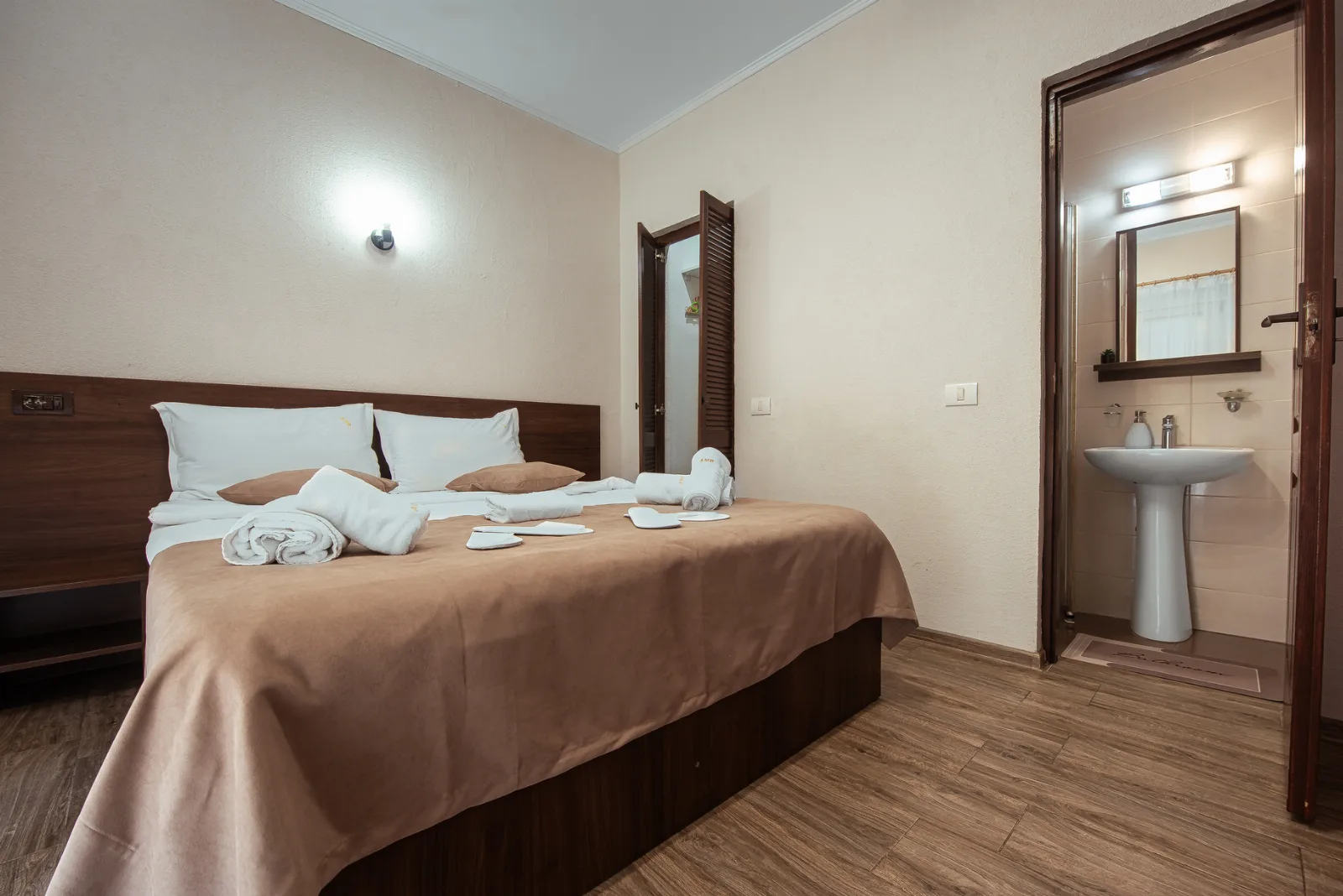 Cameră dublă la parter, cu vedere la grădină — Amir, Vama Veche, Constanța