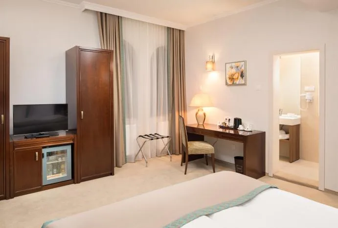 Superior Room with Balcony — Concorde Old Bucharest, București Sectorul 3, București