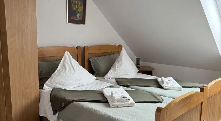 Camera tripla la mansardă — Casa Lucretia, Vama, Suceava