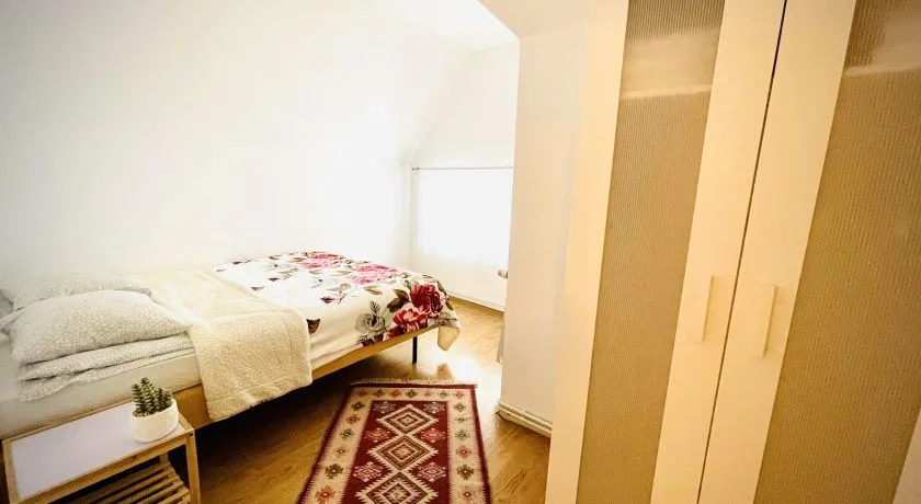 Camera cvadrupla — La Mama, Pietroasa, Bihor