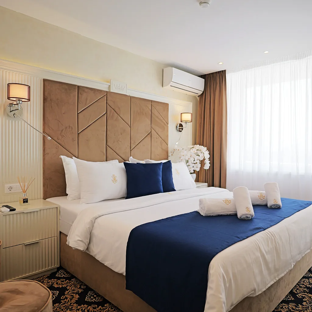 Camera Dublă Superioară cu Balcon Privat — Hotel Belvedere, Eforie Sud, Constanța