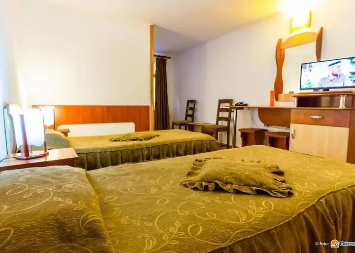 Cameră dublă — Anomis Corp A, Câmpulung, Argeș