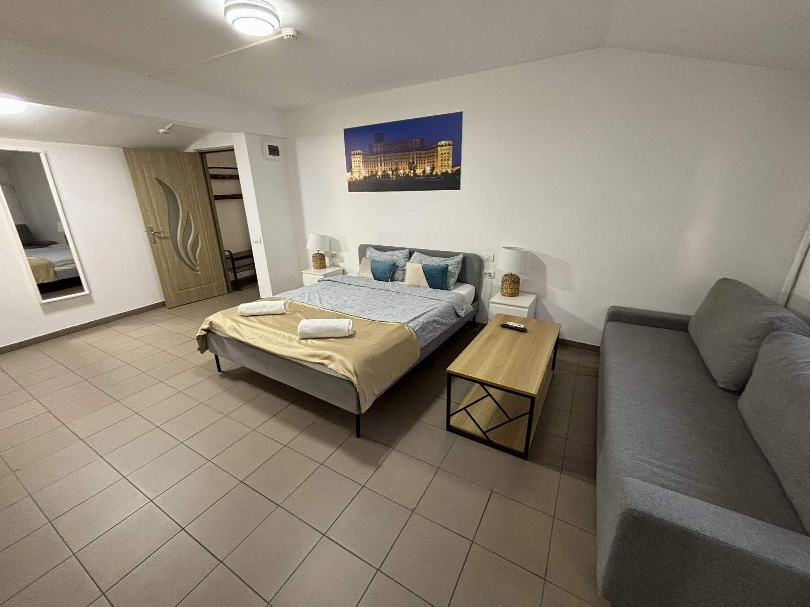 Budget Room — X Hostel Bucharest, București, București
