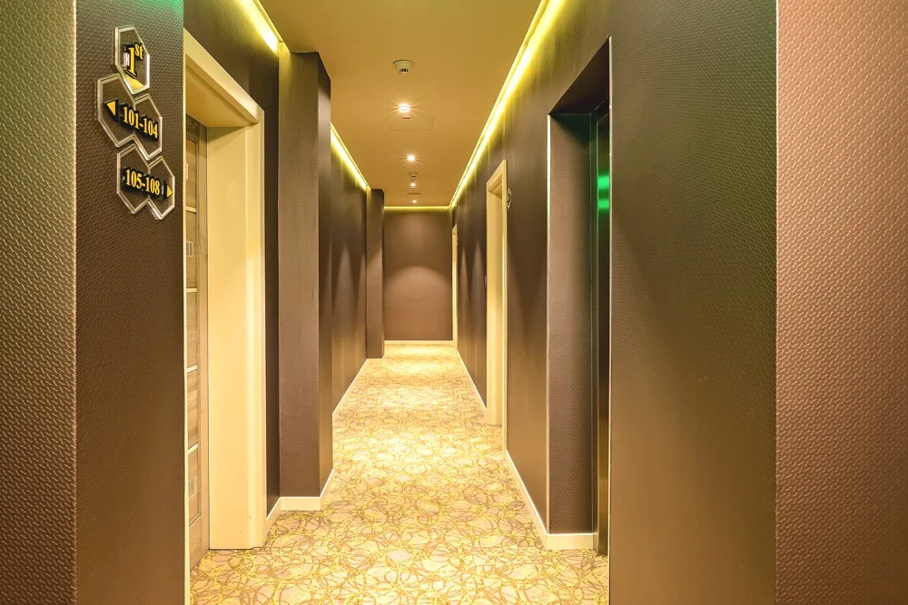 Exclusive Hotel & More