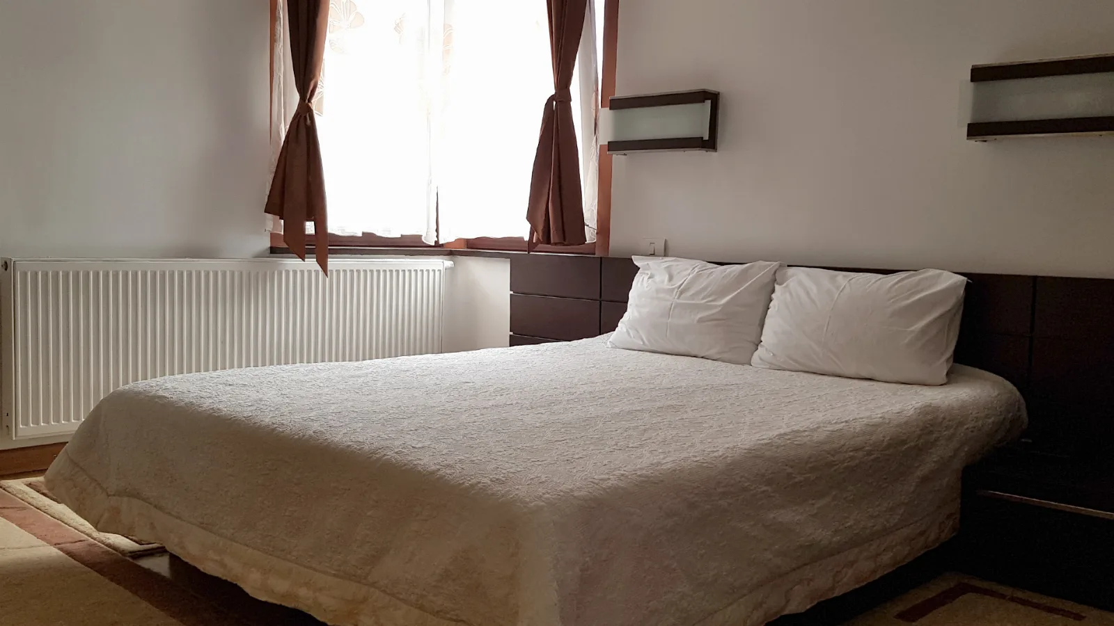 Fotografie 2 — Casa Sara, Bușteni, Prahova