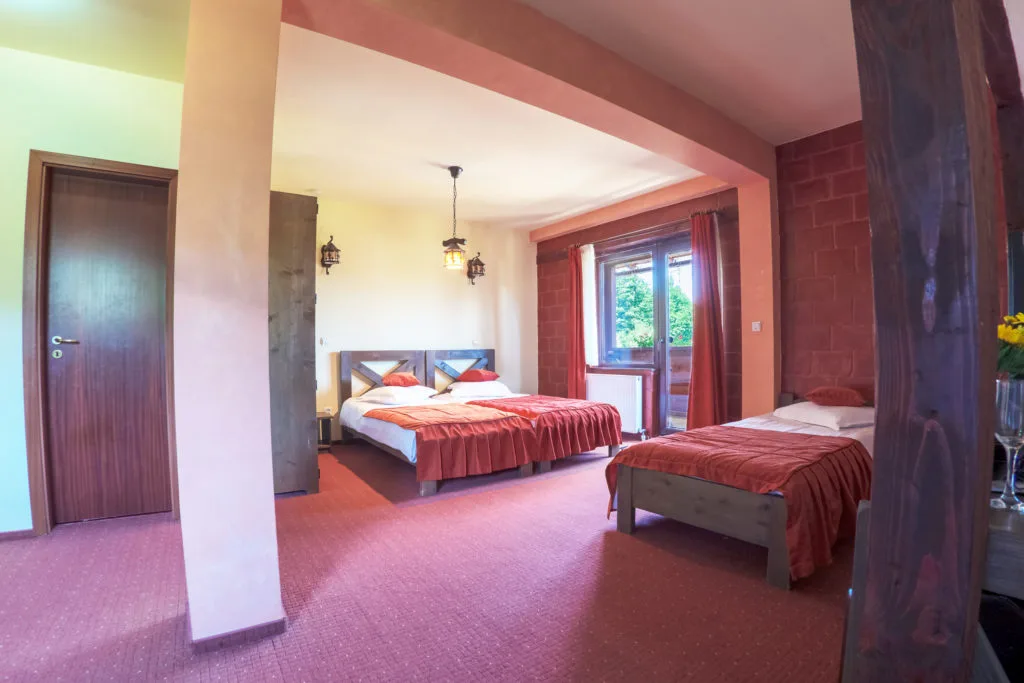 Camera tripla superioara — Hotel BranBelvedere.ro, Moeciu, Brașov