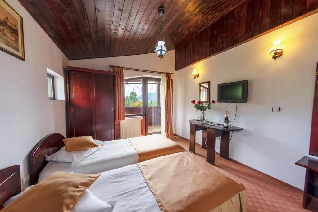 Camera dubla economica — Hotel BranBelvedere.ro, Moeciu, Brașov