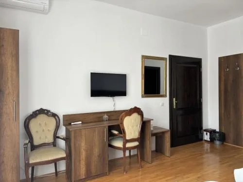 Camera 1 — Vila de la Lugaș, Oradea, Bihor