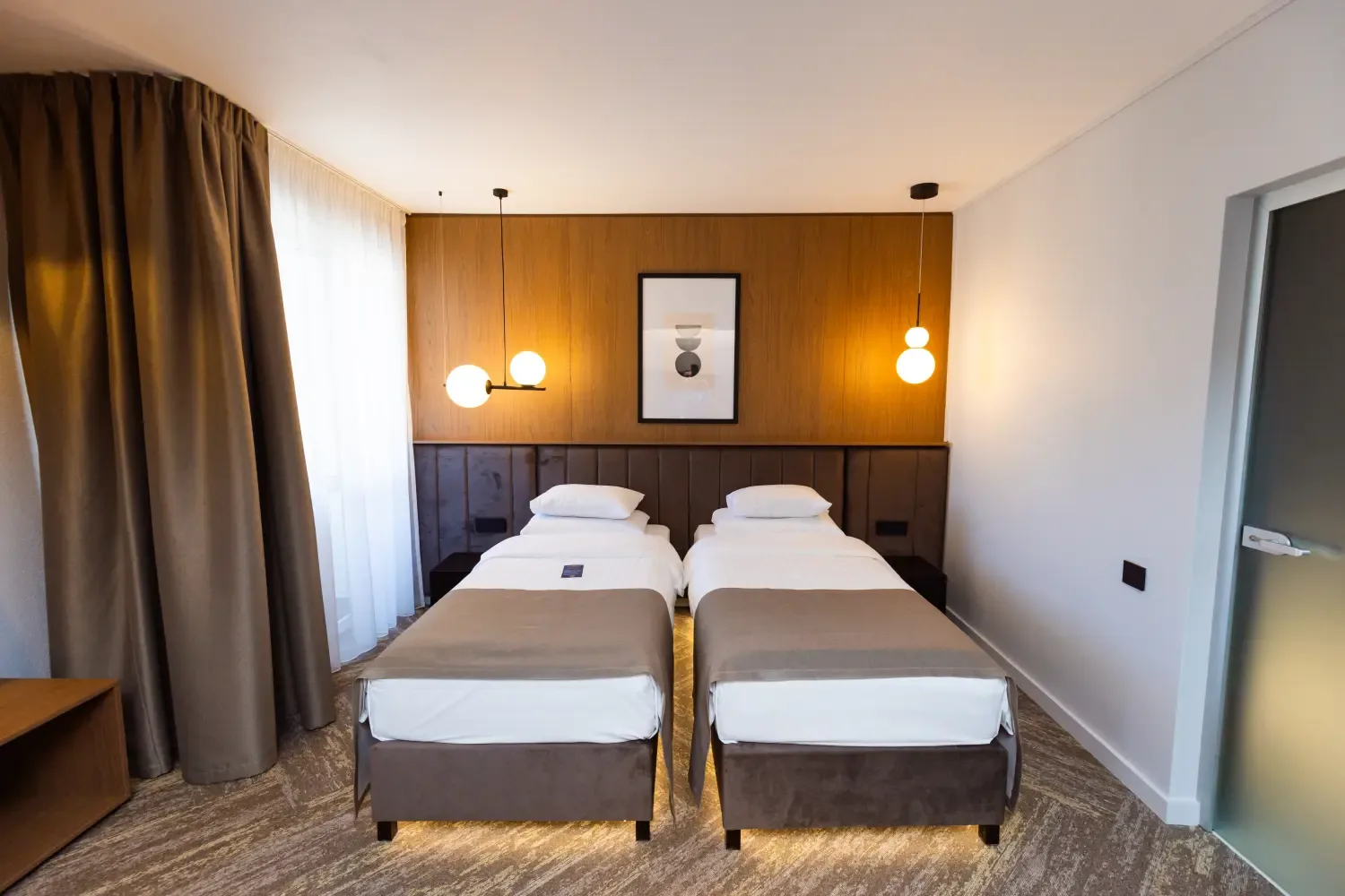 Cameră Twin Deluxe ★★★★ — Grand Coroana, Bistrița, Bistrița-Năsăud