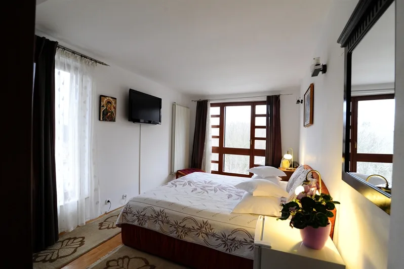 Camera 1 — Rapsodia, Suceava, Suceava