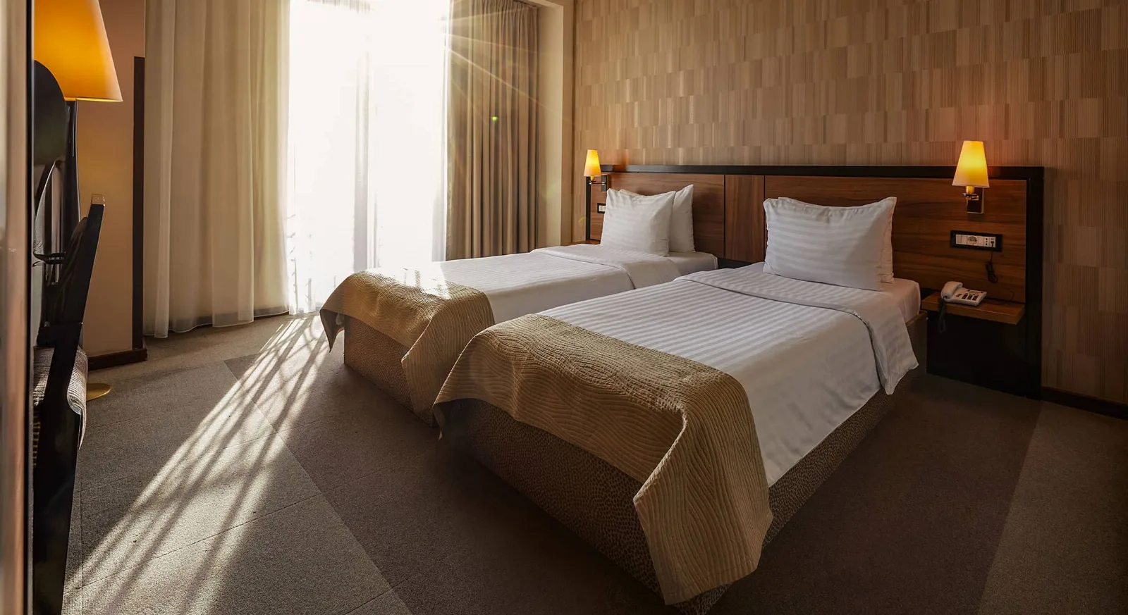 Standard Twin Room — Europa Royale Bucharest, București, București