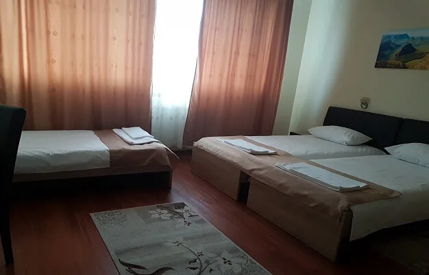 Camera tripla — New Hotel, Baia Mare, Maramureș