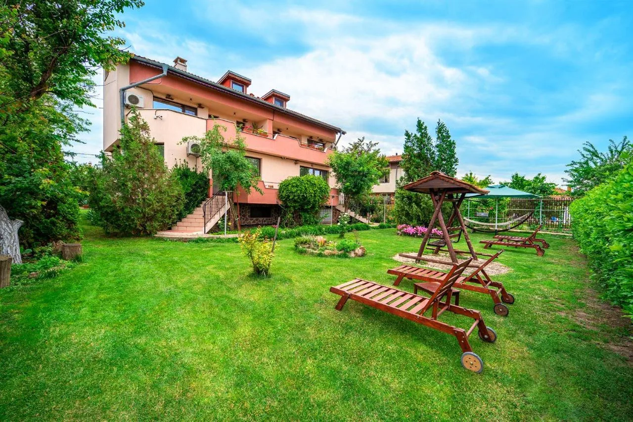 Къща за гости "Саша", Guest house Sasha, Krapets