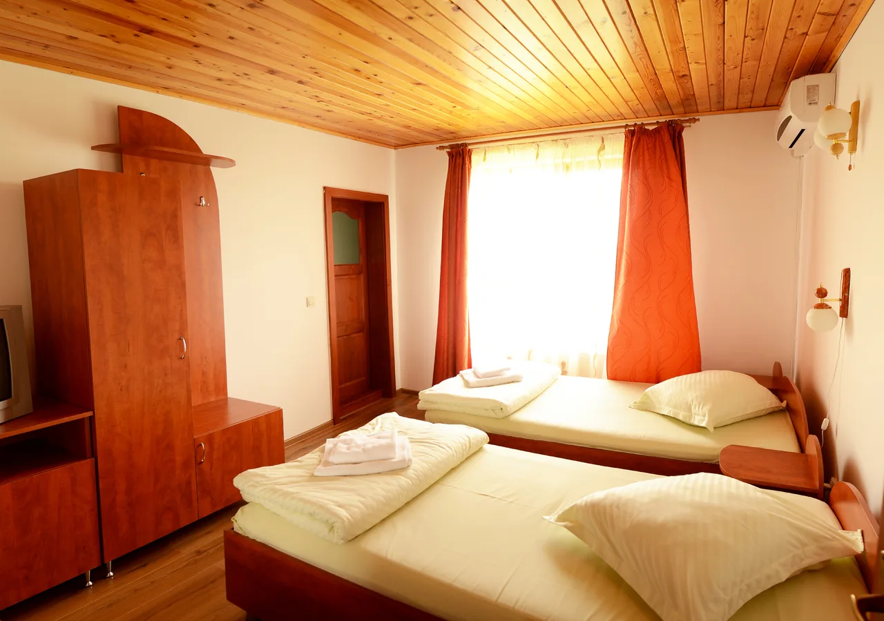 Camera numărul 2 — Casa Moteasca, Cornești, Cluj