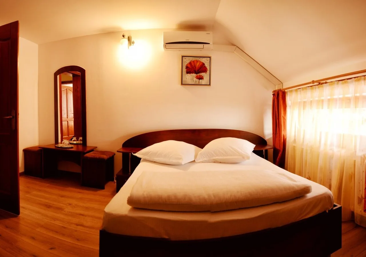 Camera numărul 3 — Casa Moteasca, Cornești, Cluj