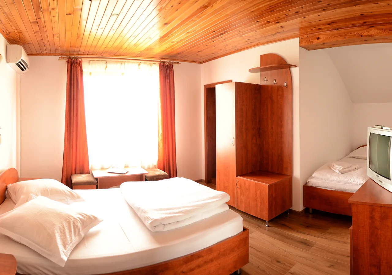 Camera numărul 1a — Casa Moteasca, Cornești, Cluj