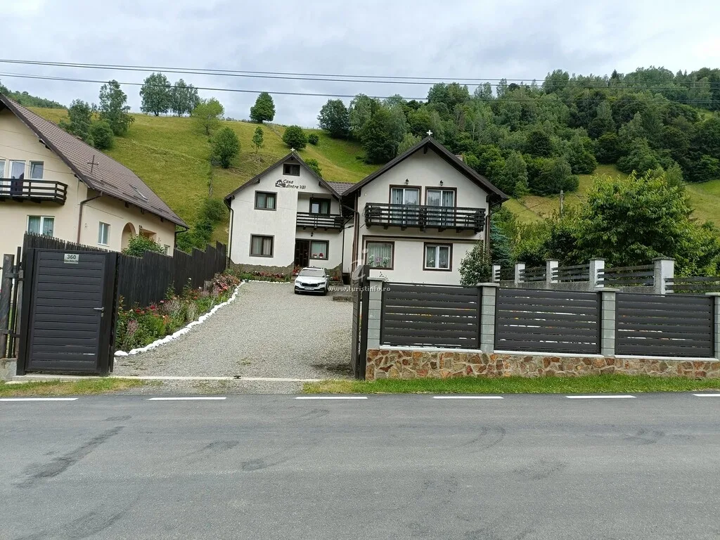 Casa Dintre Vai