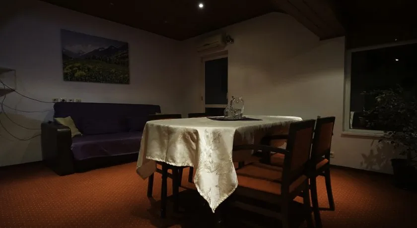 Apartament — Liliacul, Căciulata, Vâlcea