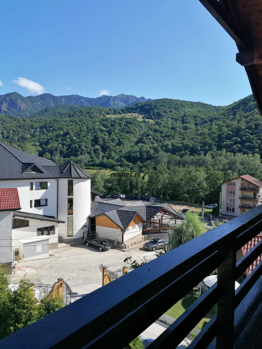 Casa întreagă — Casa Kartier, Călimănești, Vâlcea