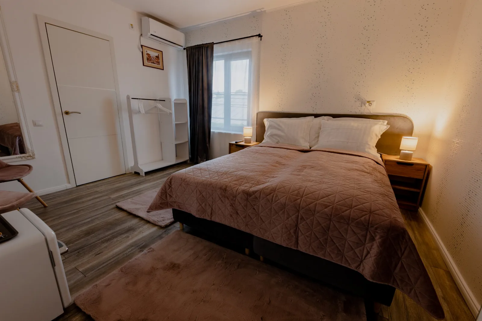 Camera 105 — No.55, Buzău, Buzău