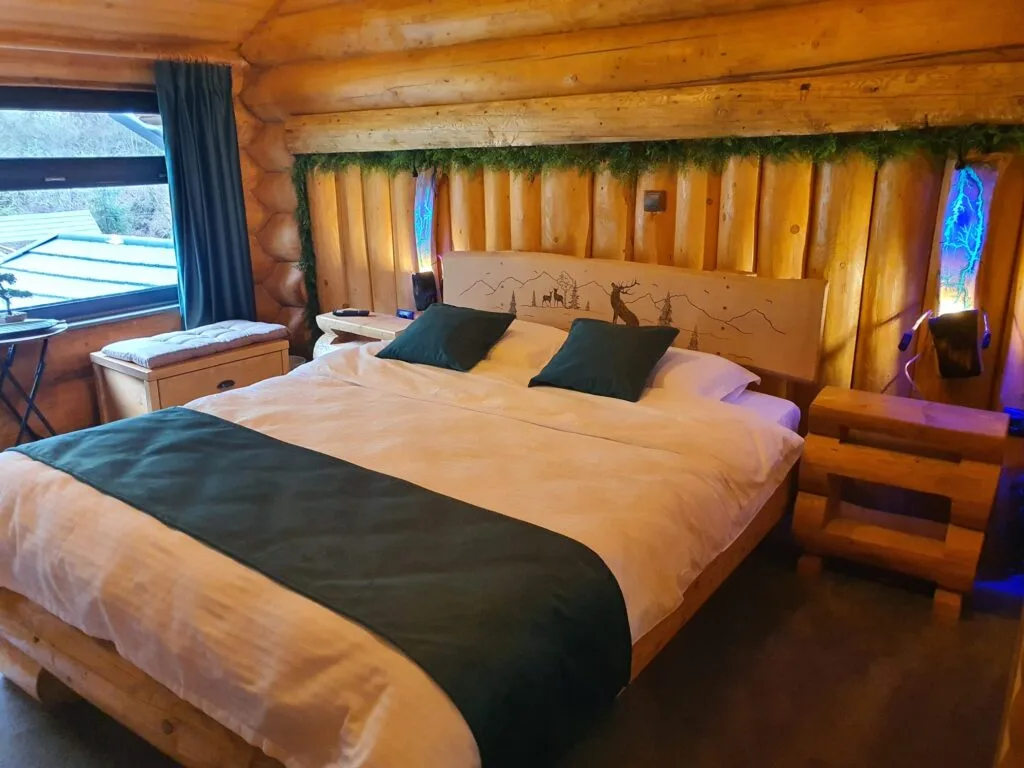 Restaurant Vânătoresc - Bârlogul Ursului — Cabana Aframe Blidari, Baia Mare, Maramureș