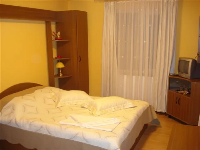 Camera 2 — Casa Enescu, Moeciu, Brașov