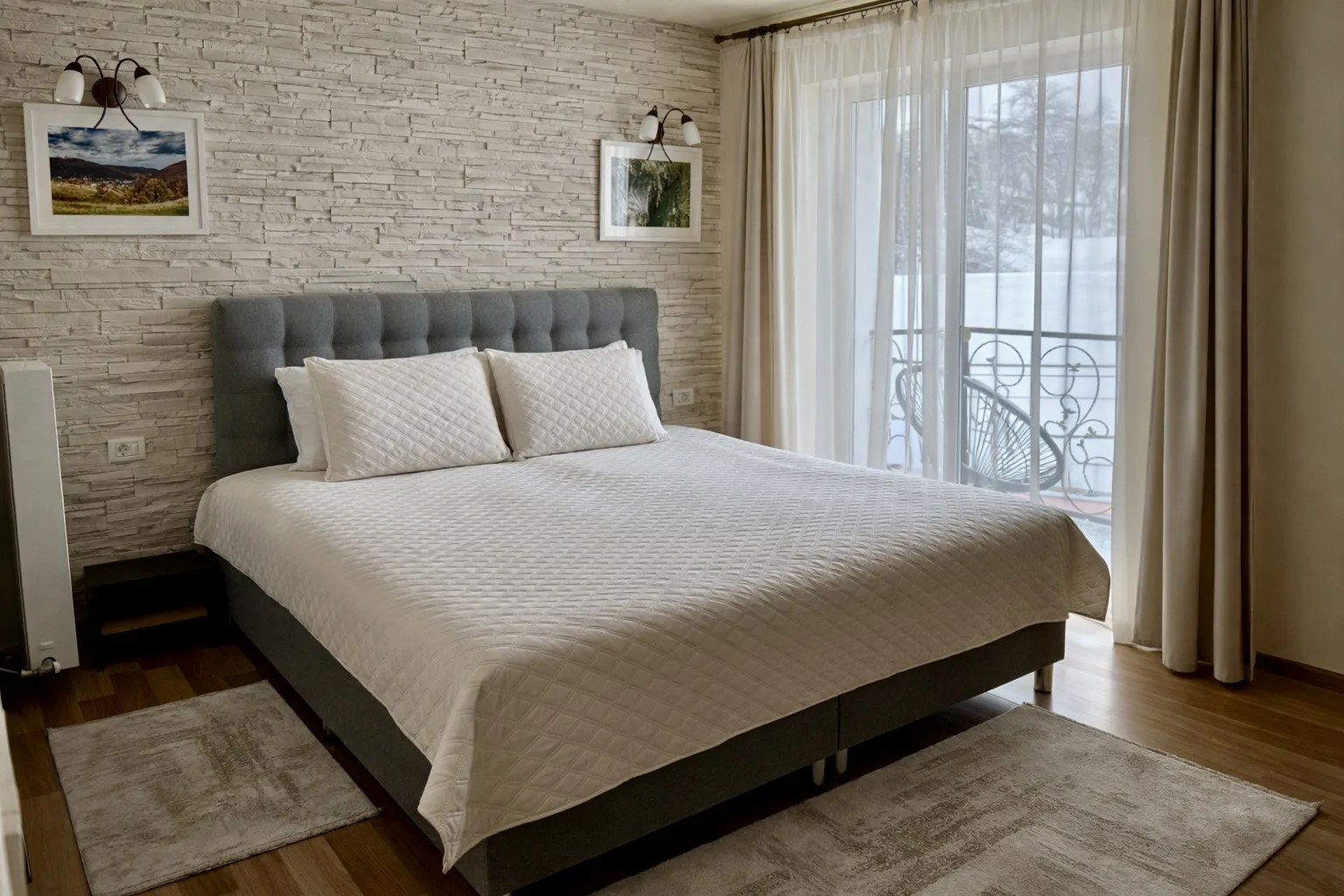 Cameră Matrimonială cu Balcon — Munții Aninei, Anina, Caraș-Severin