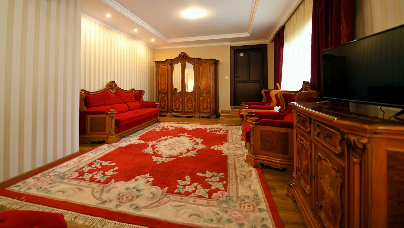 Apartament 1 – Suita 4 locuri — Sarmis, Sarmizegetusa, Hunedoara