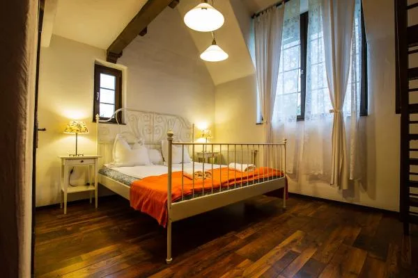 Camera cu mansardă, cu două paturi duble — Casa Barolo, Vlaha, Cluj