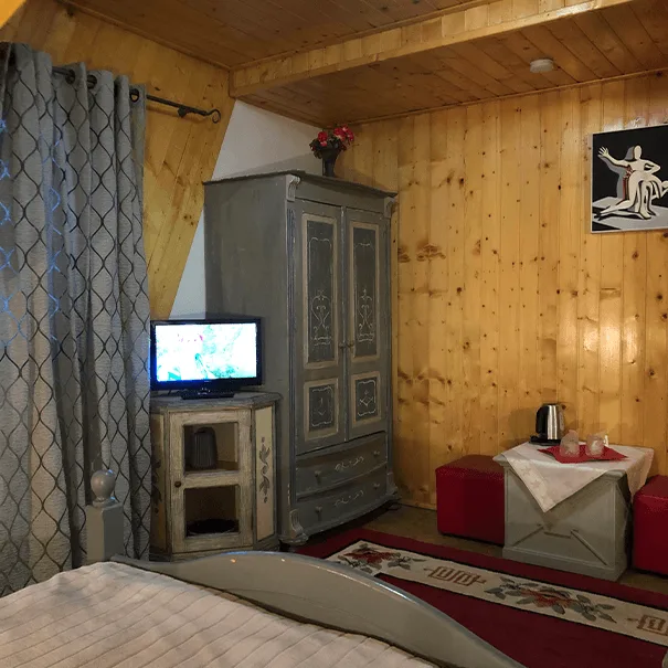 Camera Pietre — Rem's, Râșnov, Brașov