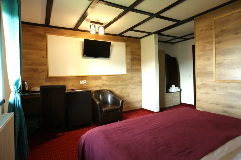 Cameră dublă / twin — Royal, Câmpulung Moldovenesc, Suceava