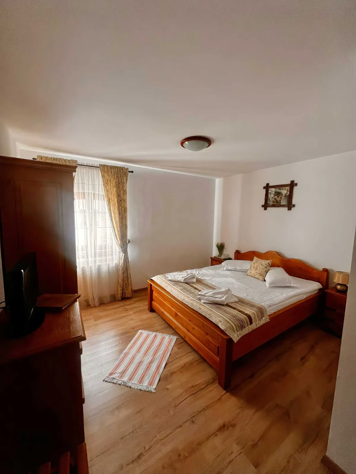 Camera dubla cu pat matrimonial — Popasul Craiului, Zărnești, Brașov